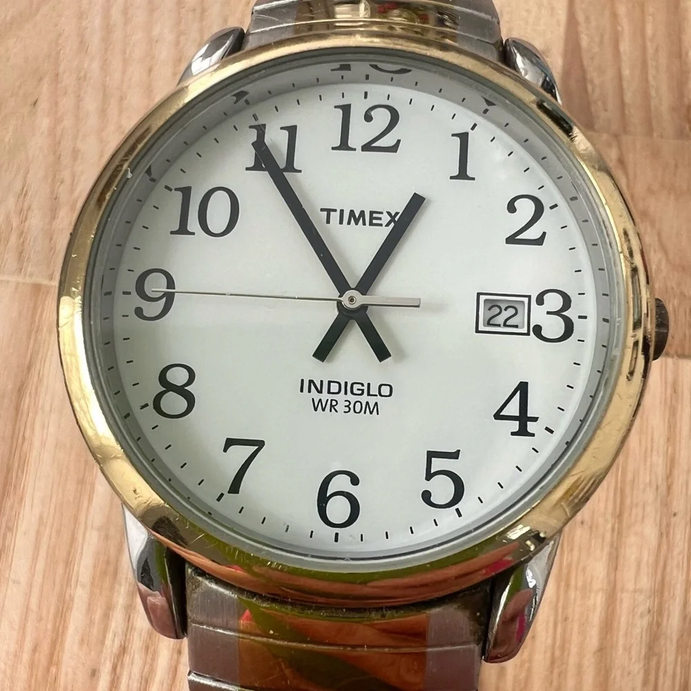 Timex men’s two toned easy reader watch NEW BATTERY